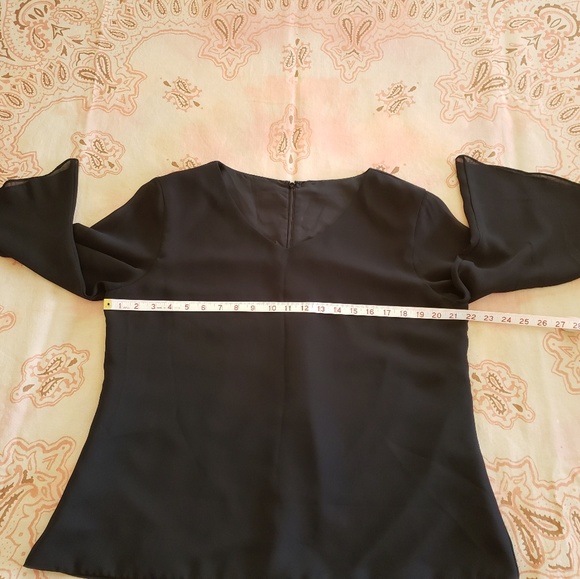 Black Elegant Top. Bell Sleeve - Picture 5 of 12